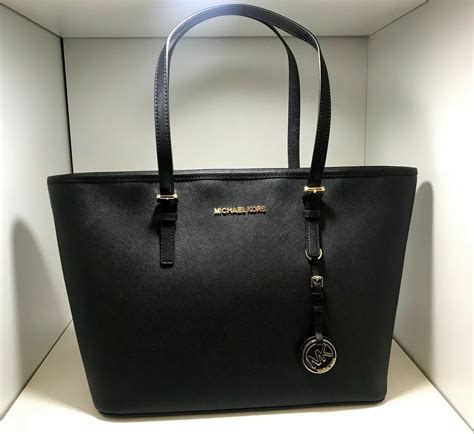 sac michael kors carrefour laval|Michael Kors Store .